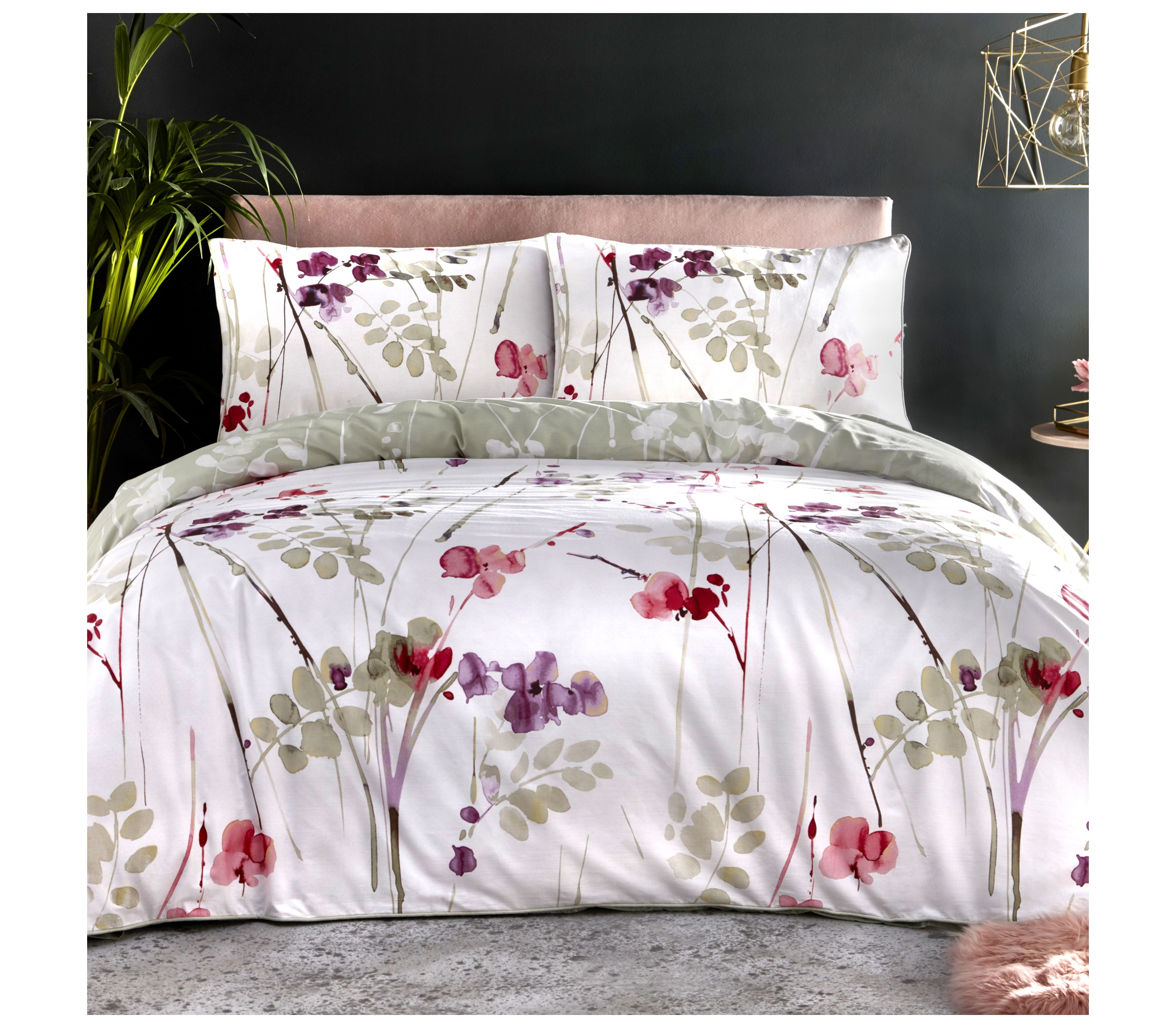 Appletree Spirit Red Bedding J Rosenthal & Son